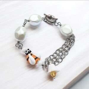 HANDMADE Bumble Bee Bracelet - Handmade Jewelry by Michelle Ann